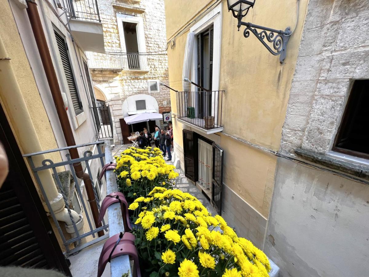 Palazzo Barone,Nel Cuore Del Borgo Antico. Leilighet Bari Eksteriør bilde